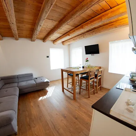 Appartement Silvae In Puri Nella Valle Dei Laghi Fratta (Treviso)